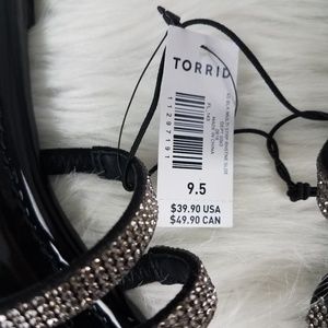 torrid Shoes - New Torrid Slide Sandals Rhinestone Size 9.5 Wide torrid Shoes - New Torrid Slide Sandals Rhinestone Size 9.5 Wide